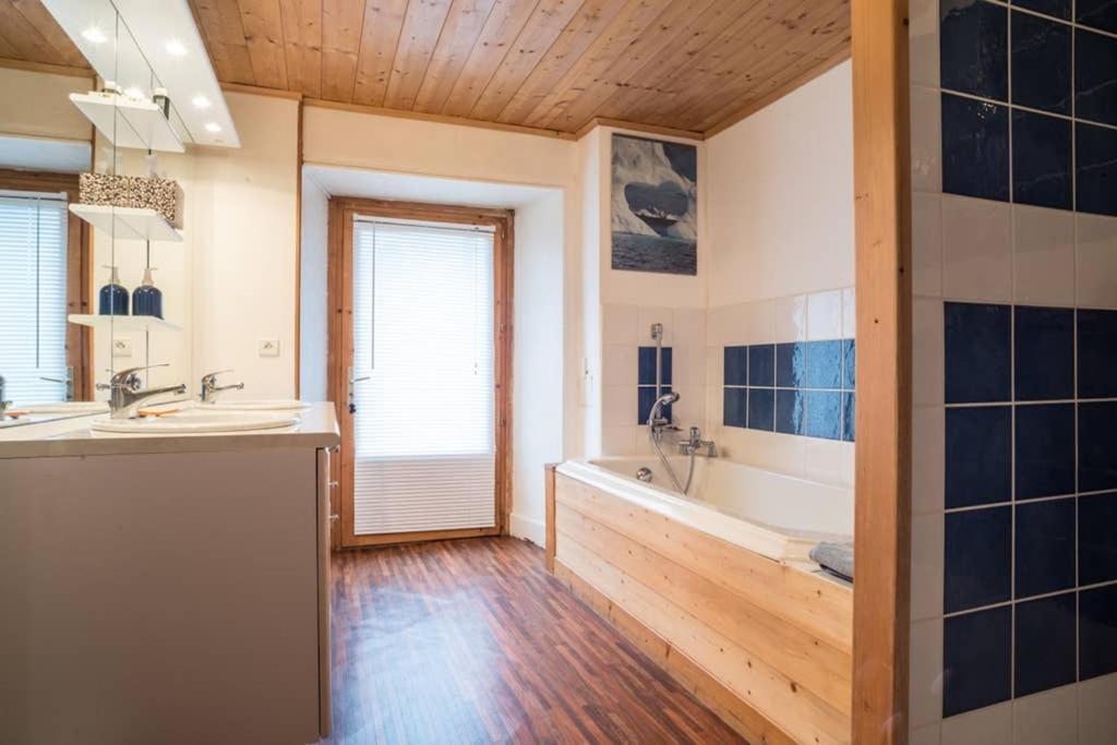 Appartement Spacieux Proche Des Telecabines Et Du Centre Ville Avec Jardin Prive سا جيرفي لي با المظهر الخارجي الصورة